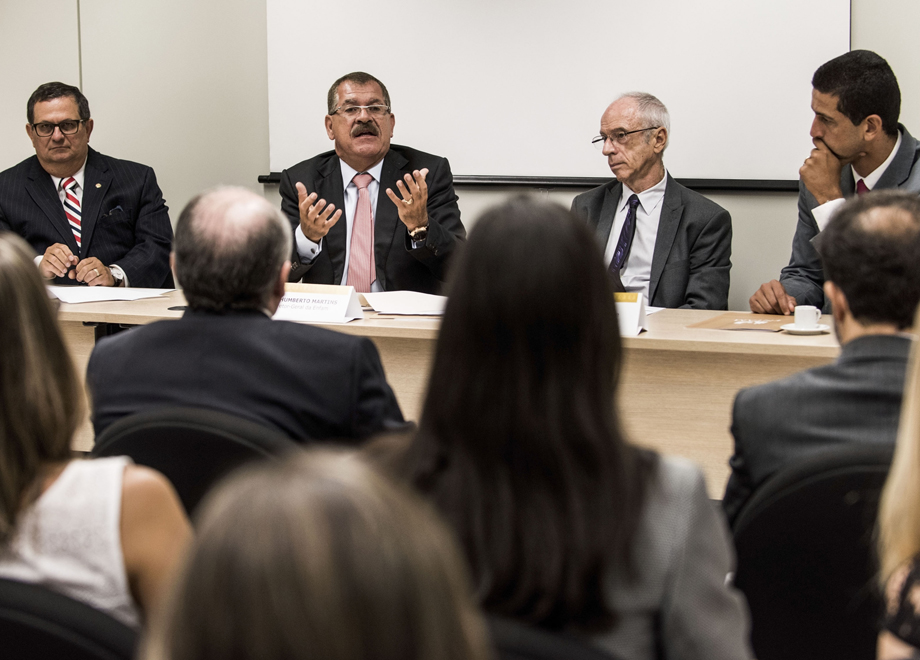 Humberto Martins fala sobre transformação social para novos juízes do DF