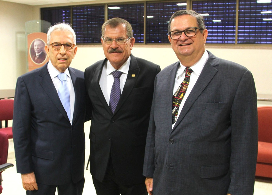 Humberto Martins faz a abertura de curso de formação para 76 juízes do Ceará