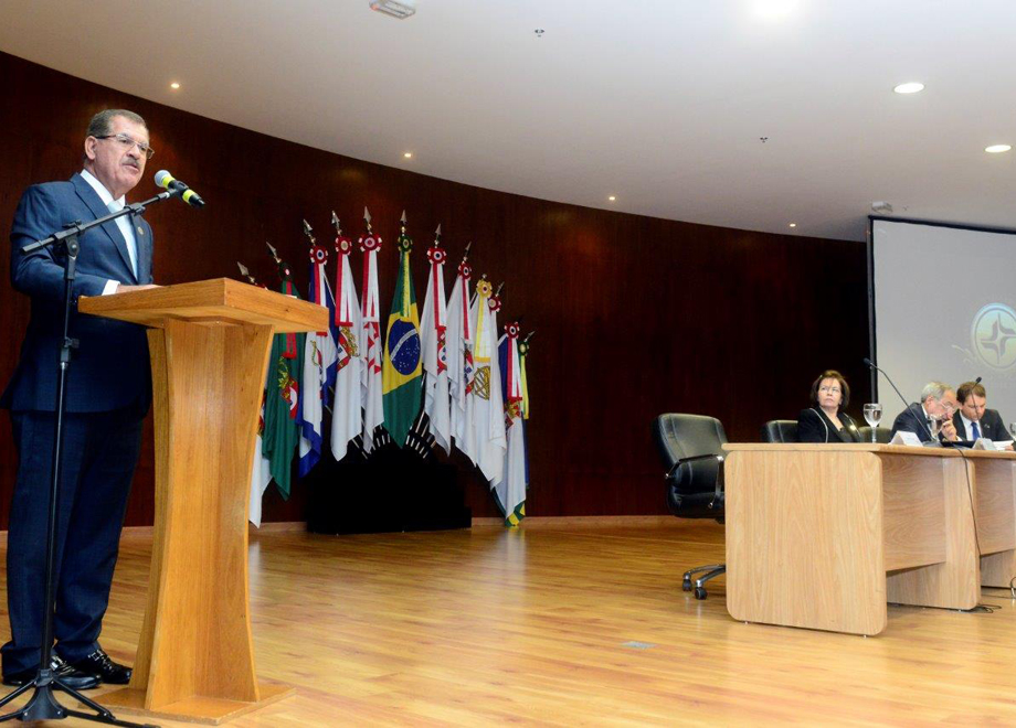 Seminário sobre 50 anos da Justiça Federal destaca eficiência e empenho de magistrados e servidores