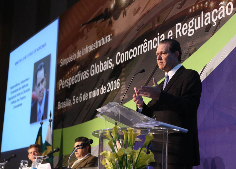 Em palestra sobre regulação, ministro Noronha prega fortalecimento de políticas de Estado