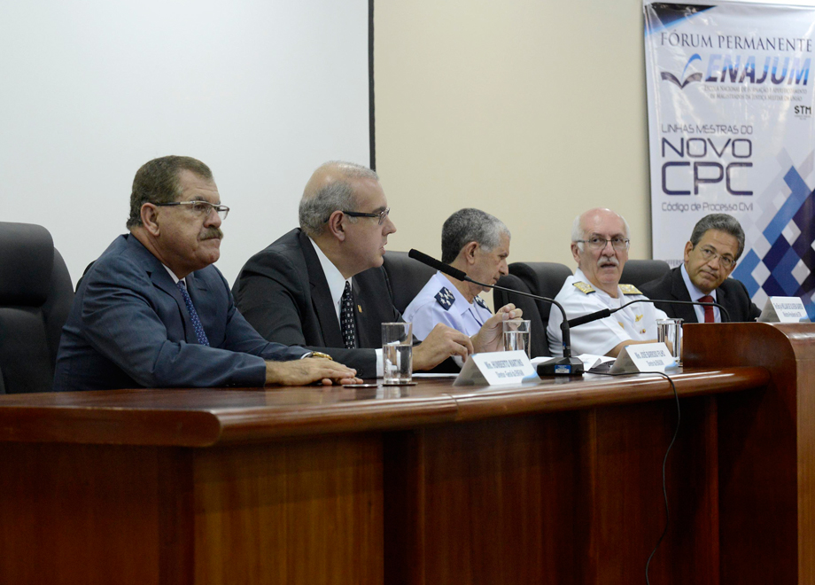 Ministro Humberto participa de palestra da Enajum sobre as Linhas Mestras do NCPC