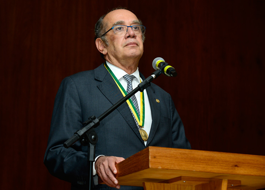 Aula magna do Seminário de Direito Constitucional e Administrativo é proferida por Gilmar Mendes